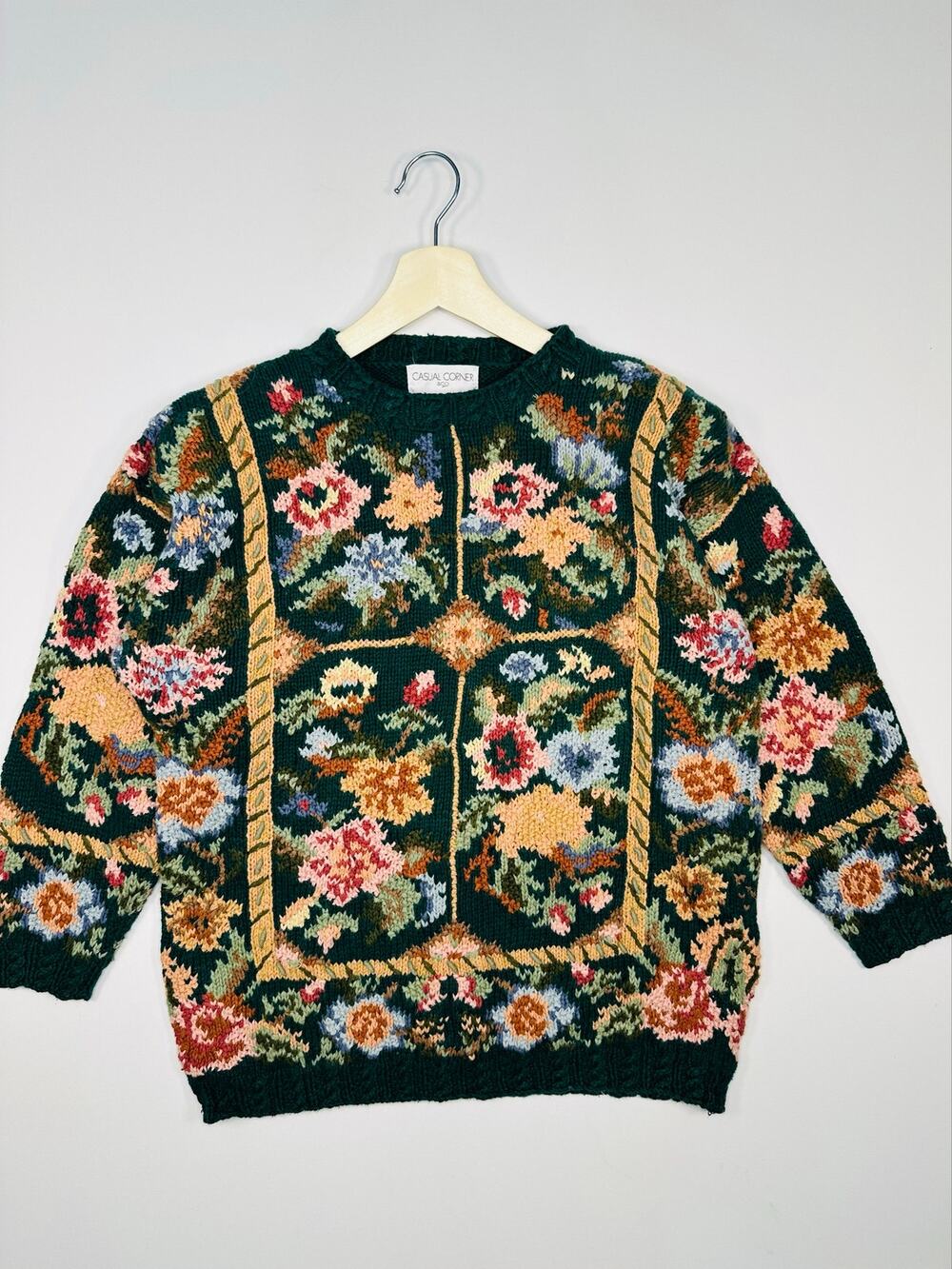 Vintage 1990’s Casual Corner Floral Handknit Cotton Crewneck Sweater Size S